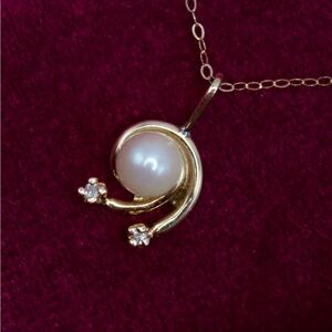 14k Pearl and Diamond Vintage Pendant